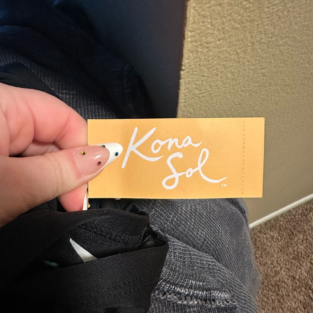 Kona Sol Black swim tops (C315) - Picture 3 of 5